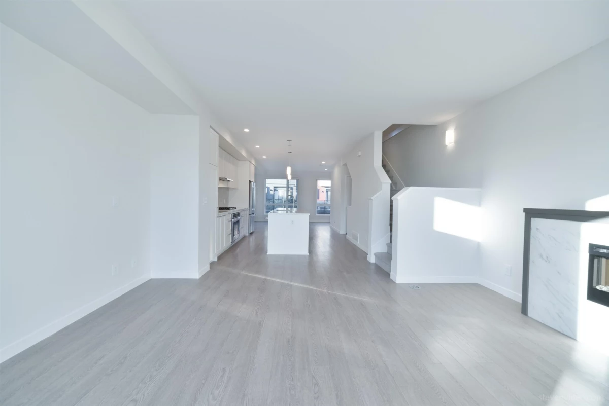 Family Room Photo of 135 4738 Hemlock Way, Tsawwassen, BC