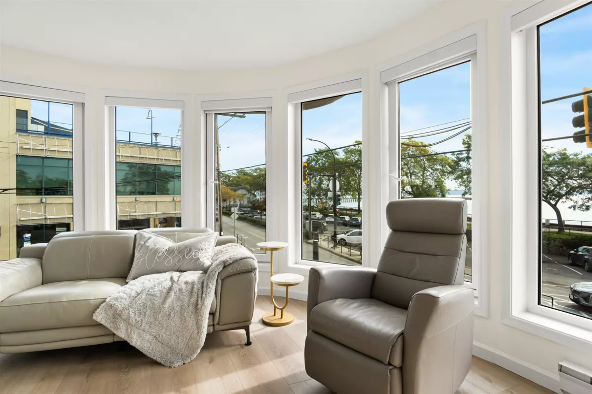 Primary Bedroom Photo of 206 1119 Vidal Street, White Rock, BC