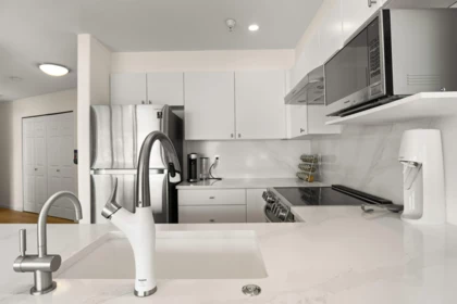 206 1119 Vidal Street, White Rock, BC