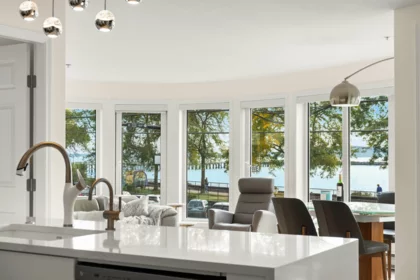 206 1119 Vidal Street, White Rock, BC, White Rock — 3 bed apartment/condo for sale