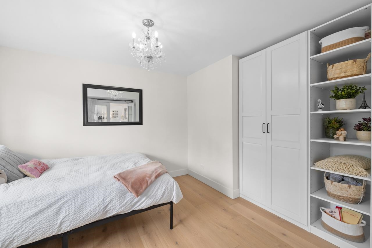 Mudroom Photo of 2524 Bendale Road, North Vancouver, BC