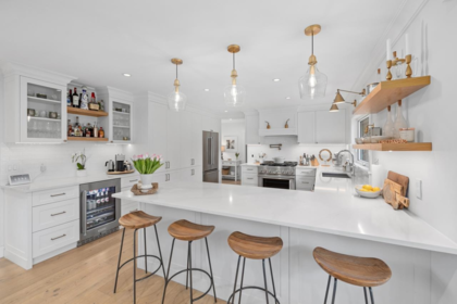 2524 Bendale Road, North Vancouver, BC, Windsor Park NV — 5 bed single family residence for sale