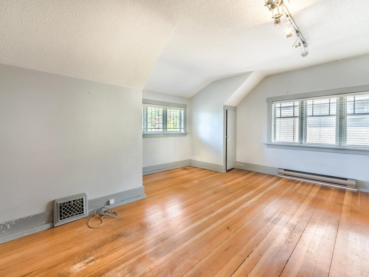 Powder Room Photo of 5810 Cartier Street, Vancouver, BC