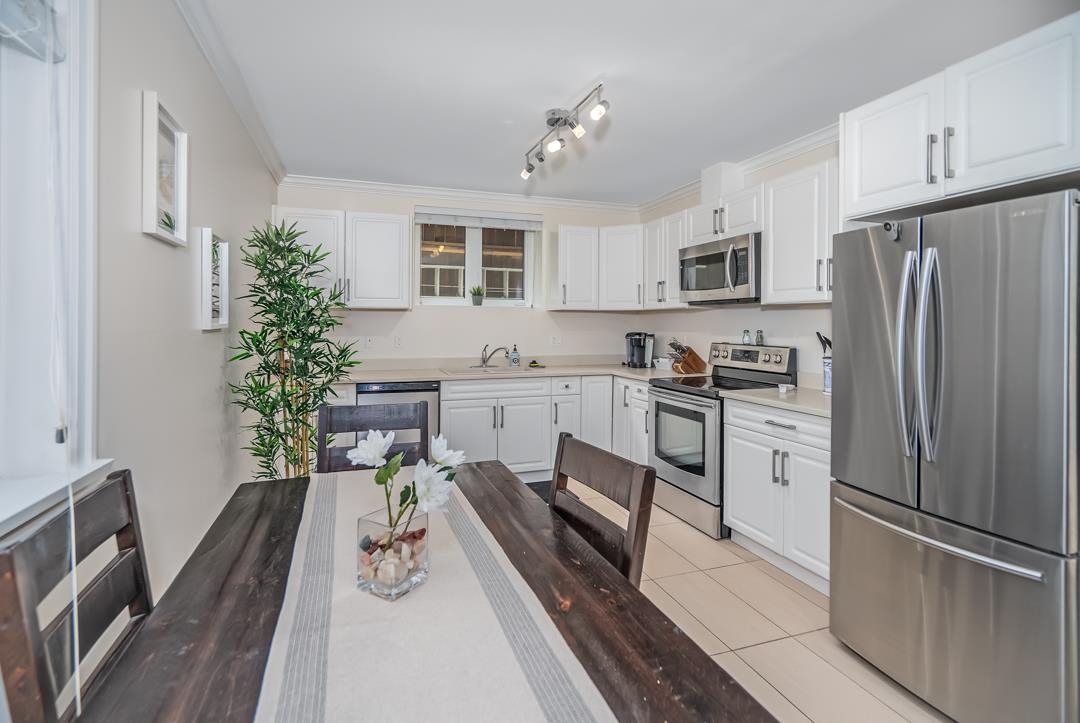 Community Amenities Photo (Clubhouse) of 836 Sprice Avenue, Coquitlam, BC