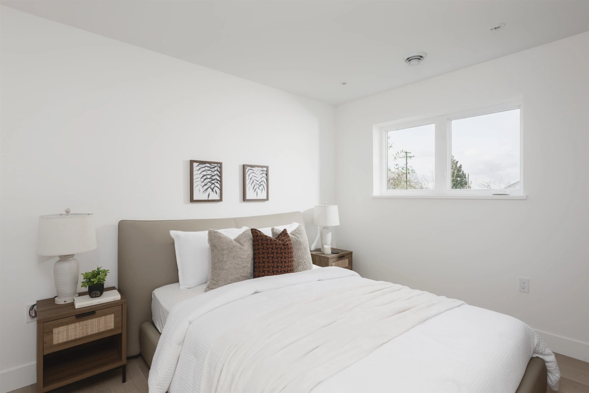Bedroom 3 Photo of 2 2130 E 2nd Avenue, Vancouver, BC