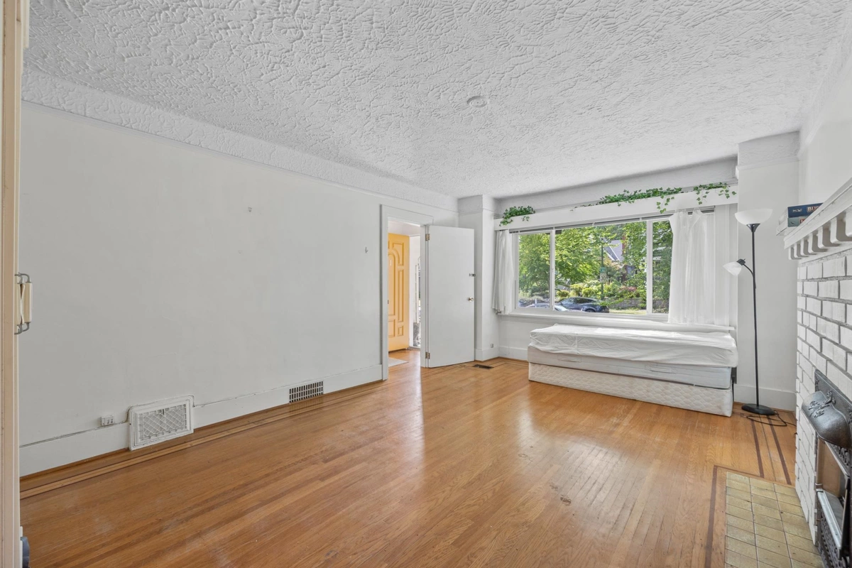 Family Room Photo of 3579 W 18th Avenue, Vancouver, BC