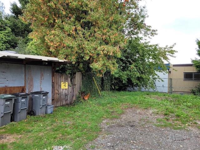 Living Room Photo of 6084 Chester Street, Vancouver, BC