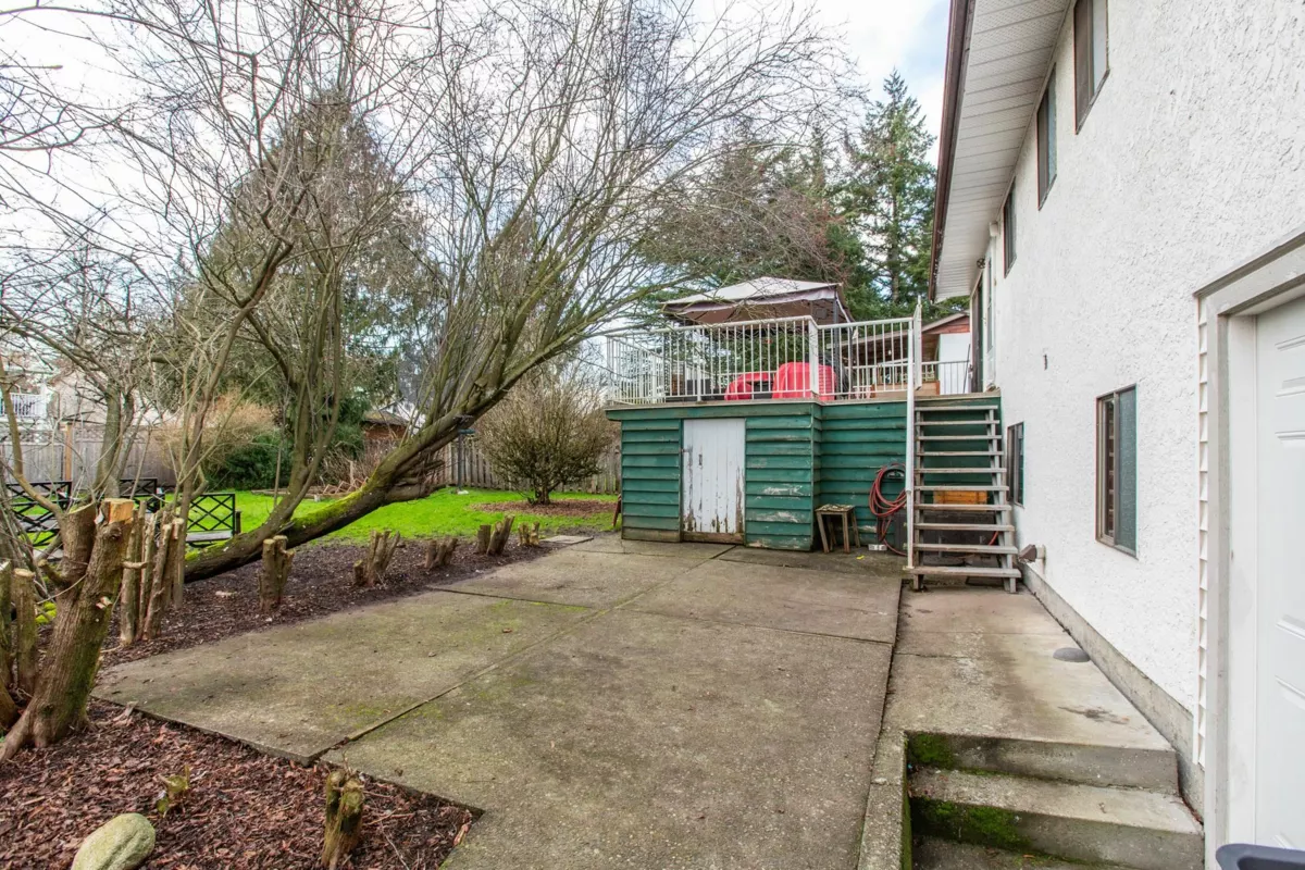 Garden / Landscaping Photo of 6221 175a Street, Surrey, BC