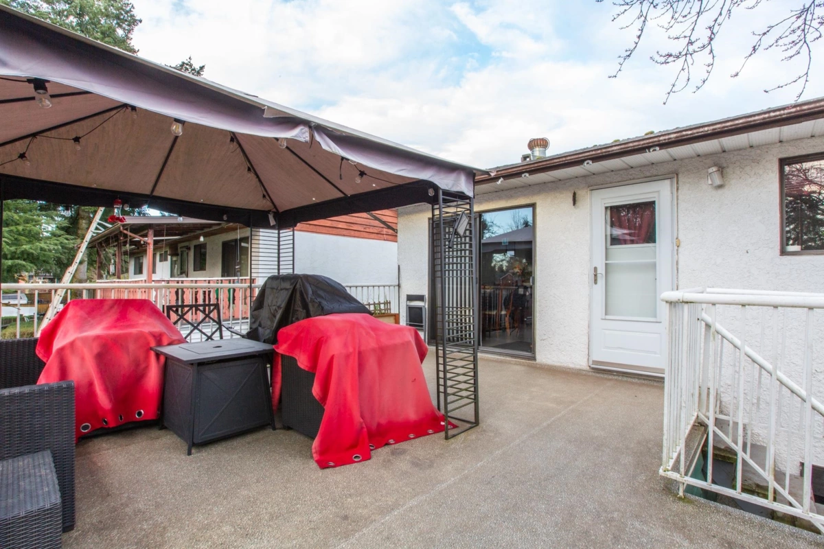 Hot Tub / Spa Photo of 6221 175a Street, Surrey, BC