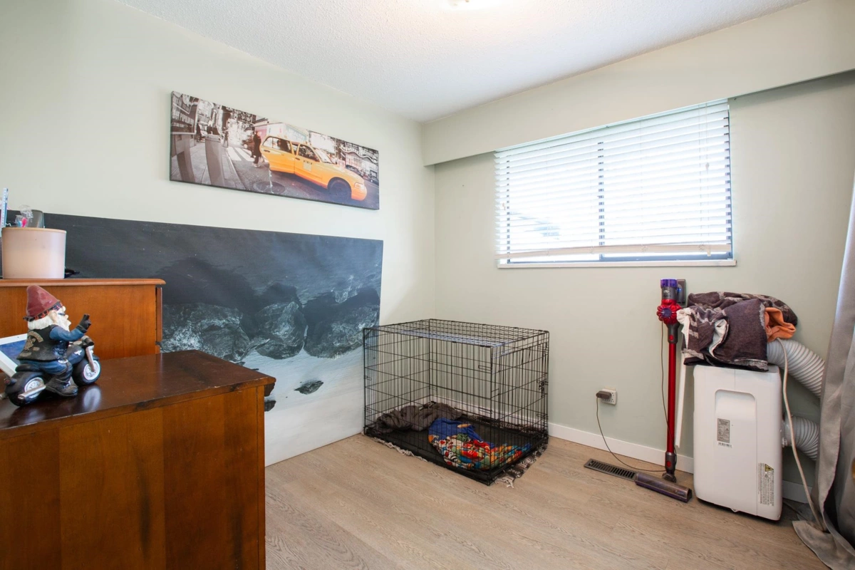 Mudroom Photo of 6221 175a Street, Surrey, BC