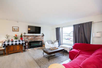6221 175a Street, Surrey, BC