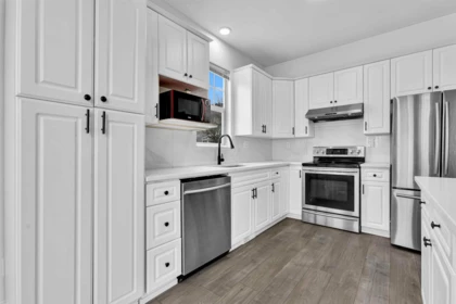 Walk-In Closet Photo of 27 6518 121 Street, Surrey, BC