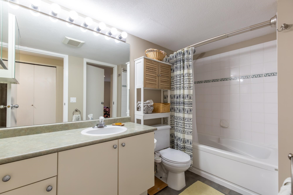 Bedroom 4 Photo of 230 27358 32 Avenue, Langley, BC