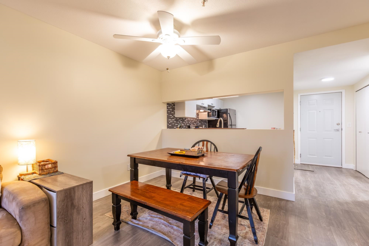 Walk-In Closet Photo of 230 27358 32 Avenue, Langley, BC