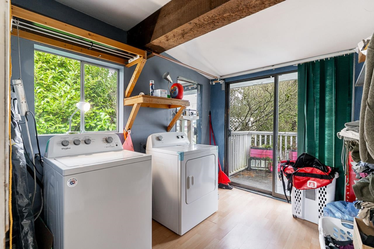 Basement Recreation Room Photo of 15058 Robin Crescent, Surrey, BC