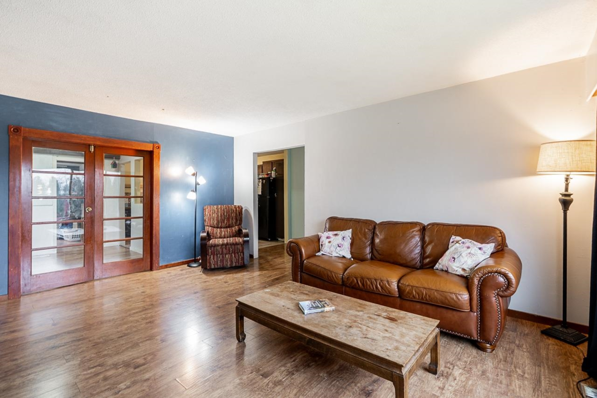 Kitchen Photo of 15058 Robin Crescent, Surrey, BC
