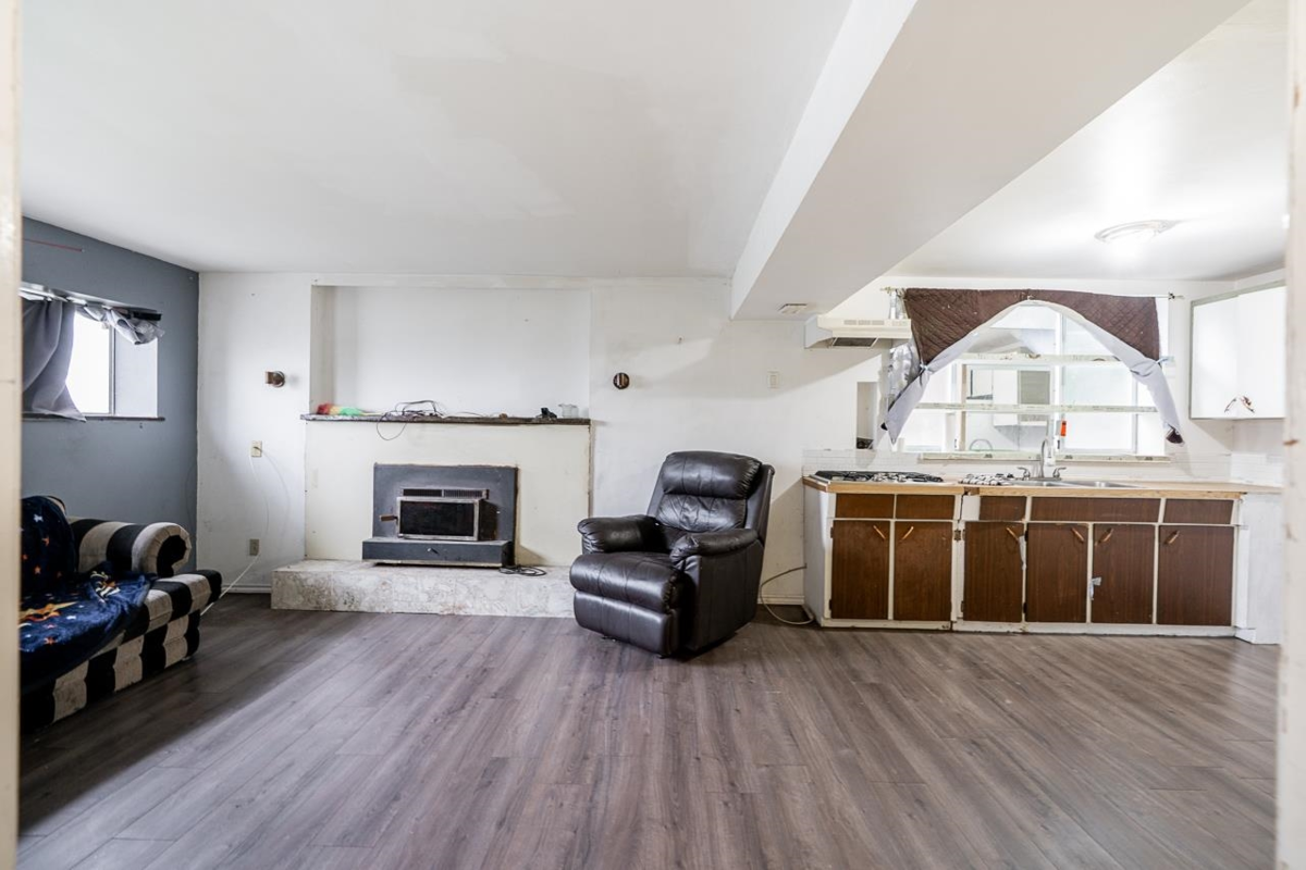 Laundry Room Photo of 15058 Robin Crescent, Surrey, BC