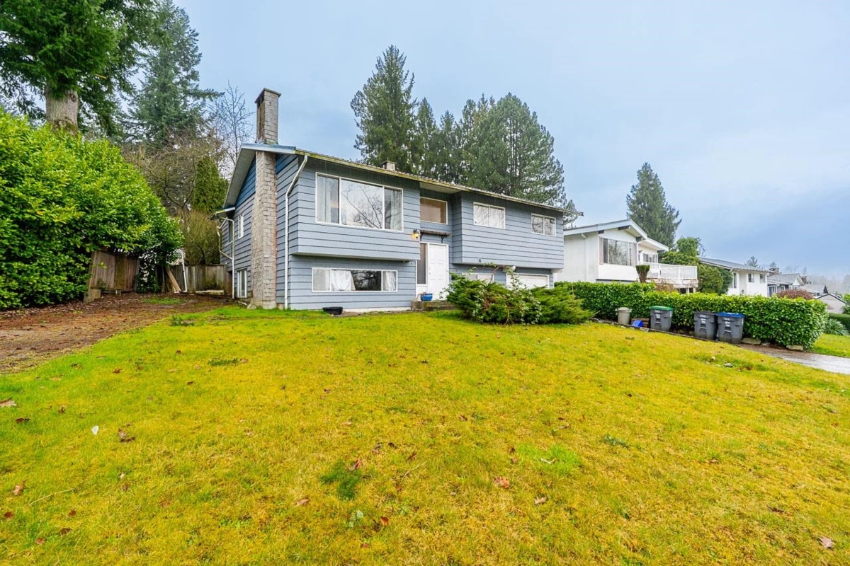 Living Room Photo of 15058 Robin Crescent, Surrey, BC