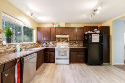 Breakfast Nook Photo of 15058 Robin Crescent, Surrey, BC