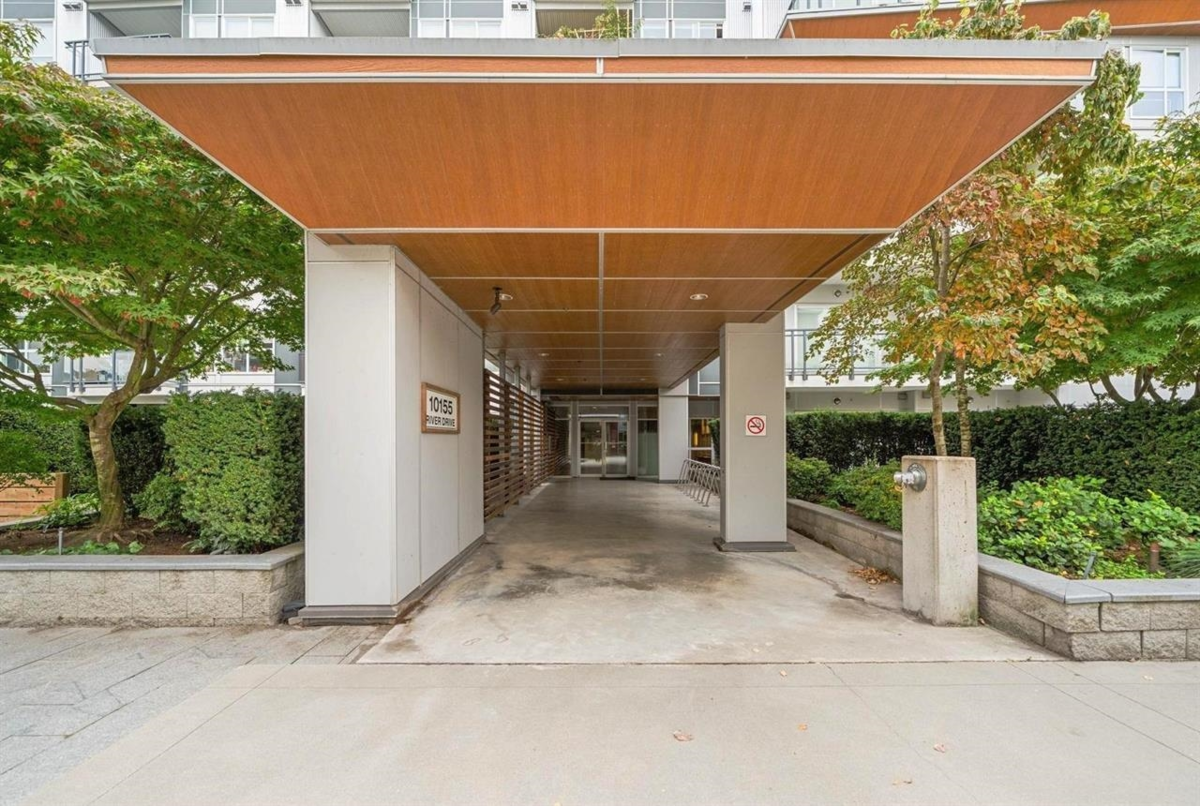 Swimming Pool Photo of 212 10155 River Drive, Richmond, BC