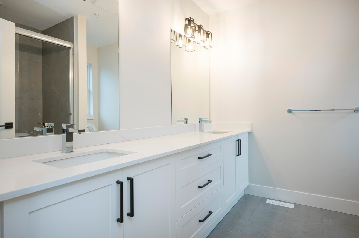 Laundry Room Photo of 20516 76a Avenue, Langley, BC