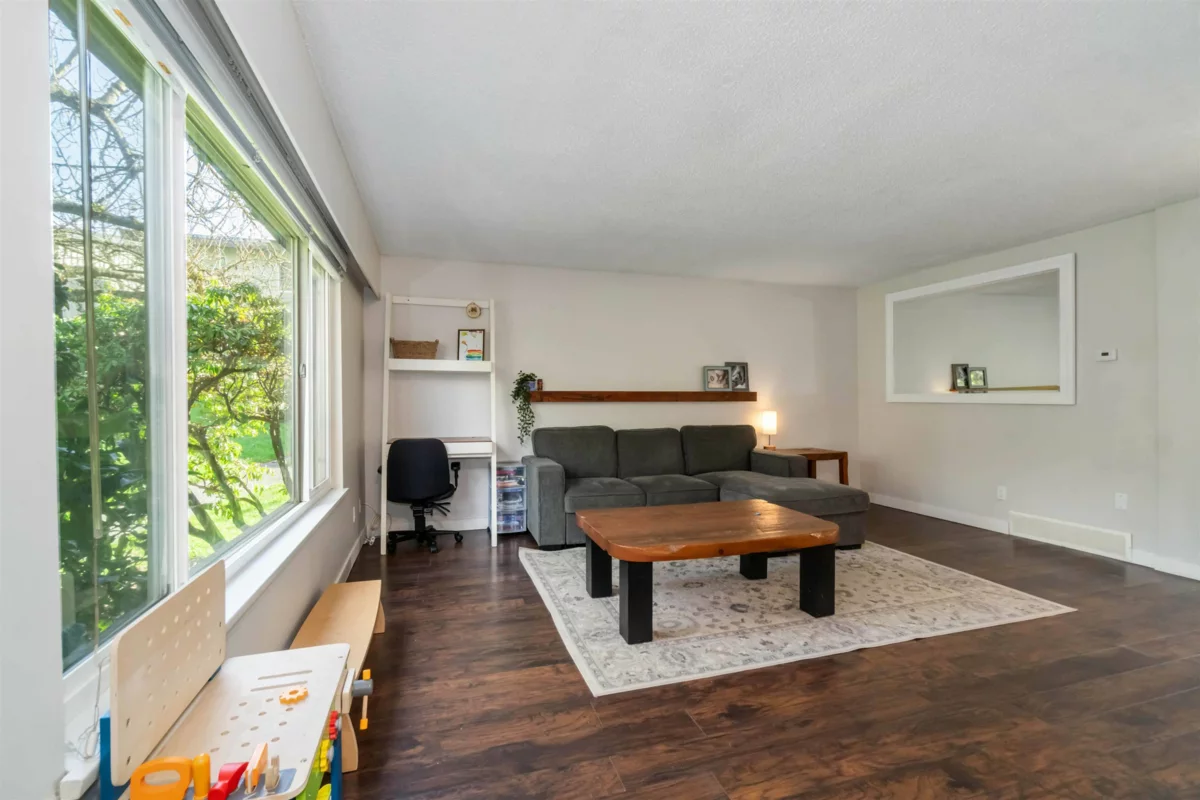 Dining Area Photo of 130 9061 Horne Street, Burnaby, BC