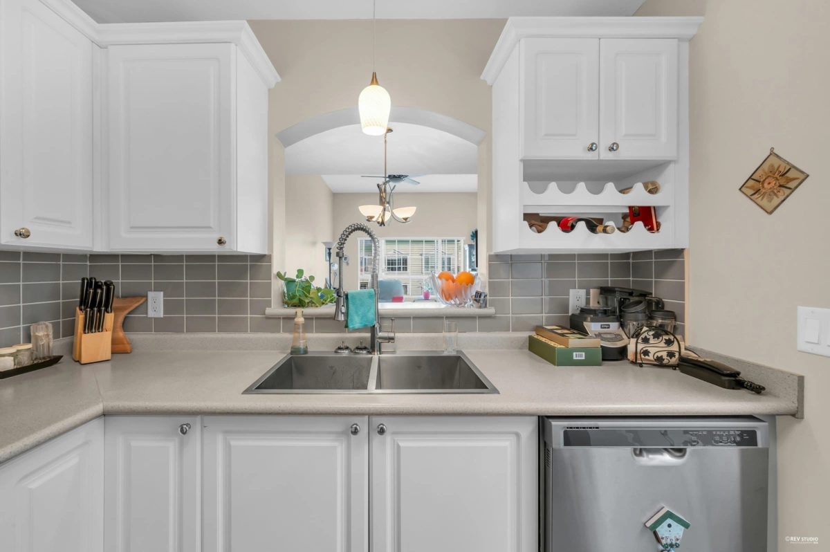 Breakfast Nook Photo of 403 2970 Princess Crescent, Coquitlam, BC