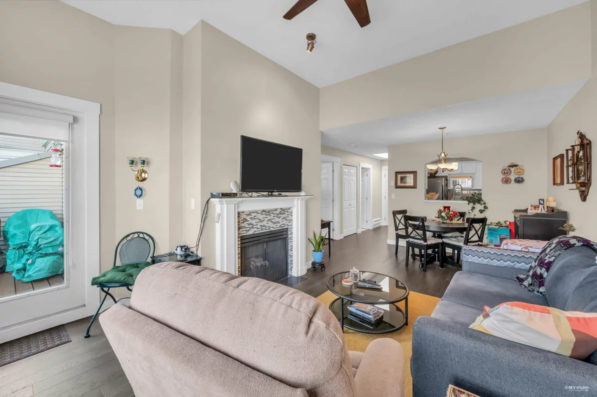 Powder Room Photo of 403 2970 Princess Crescent, Coquitlam, BC