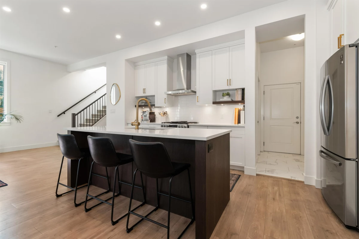 Breakfast Nook Photo of B 50249 Luna Place, Chilliwack, BC