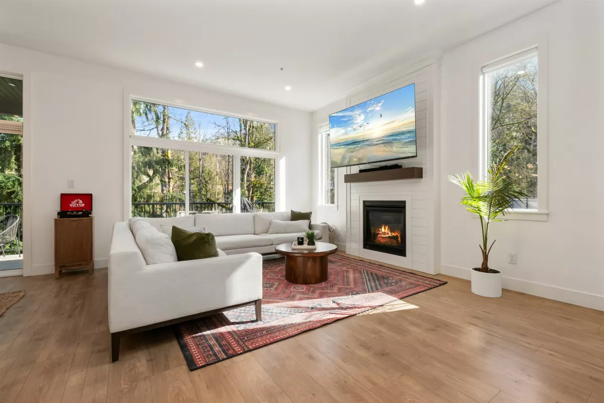 Dining Area Photo of B 50249 Luna Place, Chilliwack, BC