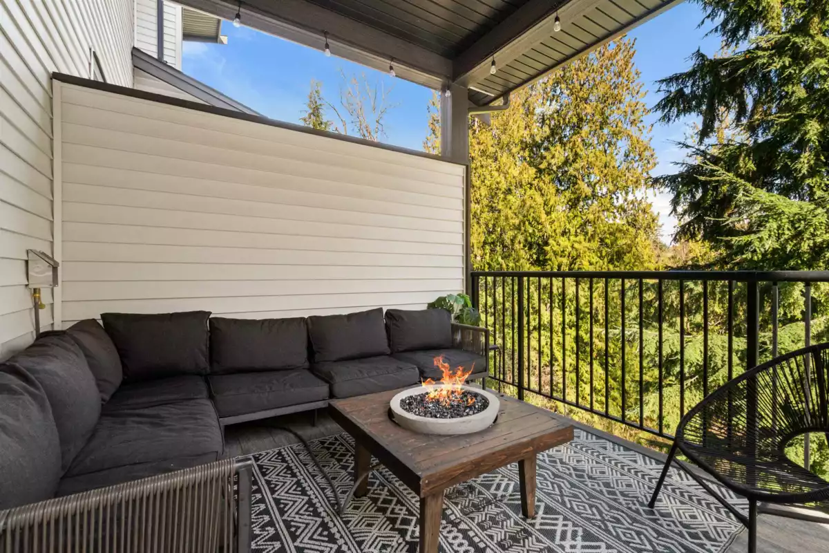 Front Yard Photo of B 50249 Luna Place, Chilliwack, BC