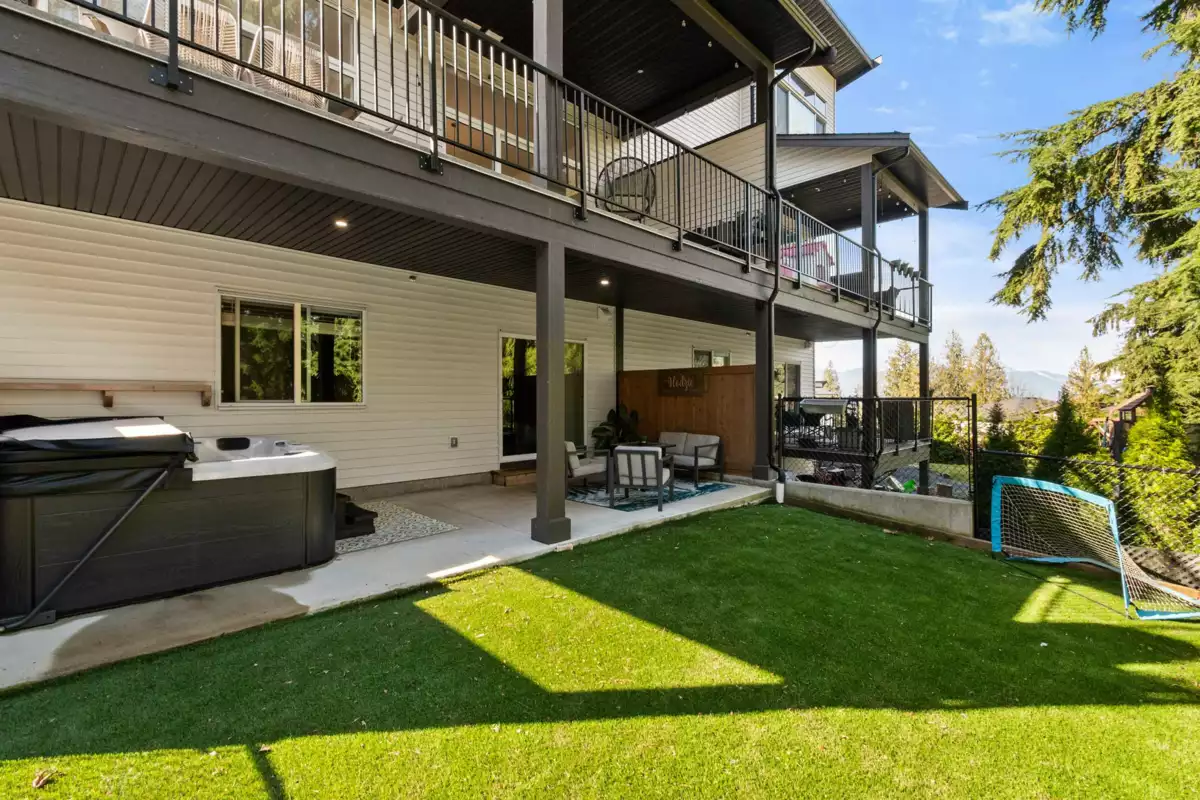 Neighborhood Park Photo Near B 50249 Luna Place, Chilliwack, BC