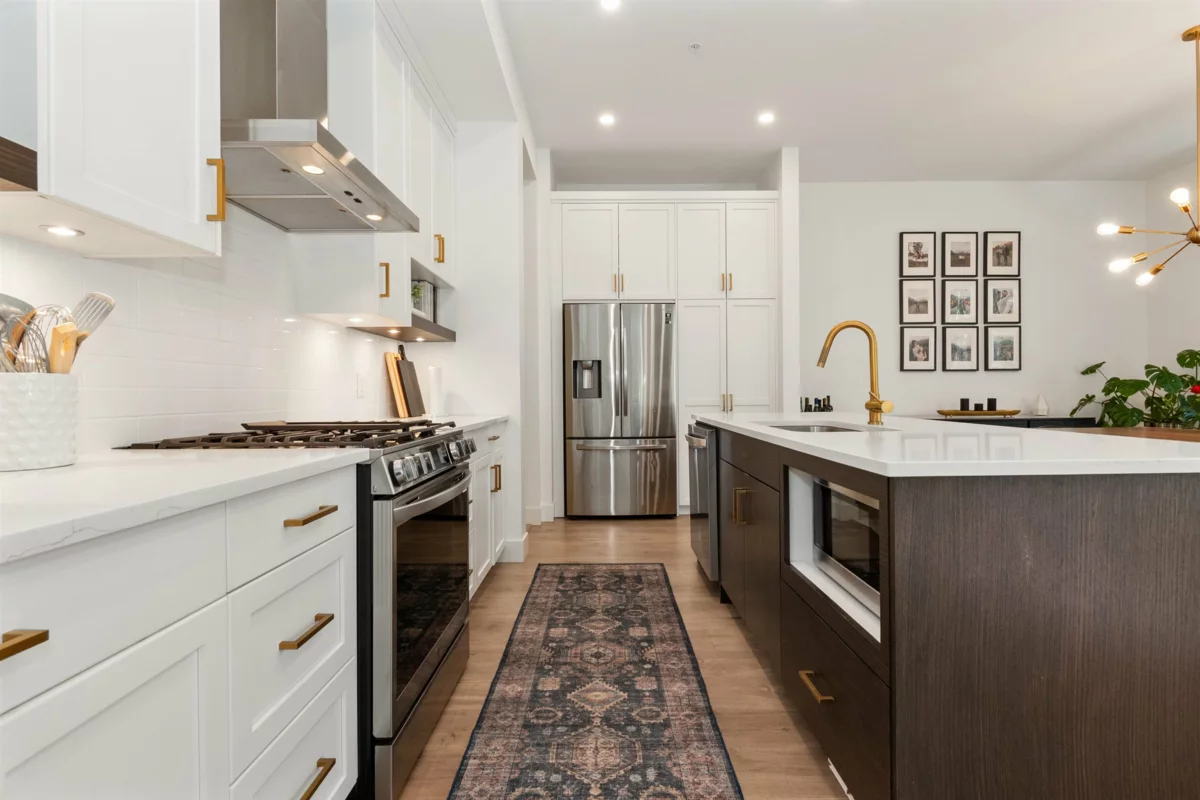 Primary Bathroom Photo of B 50249 Luna Place, Chilliwack, BC