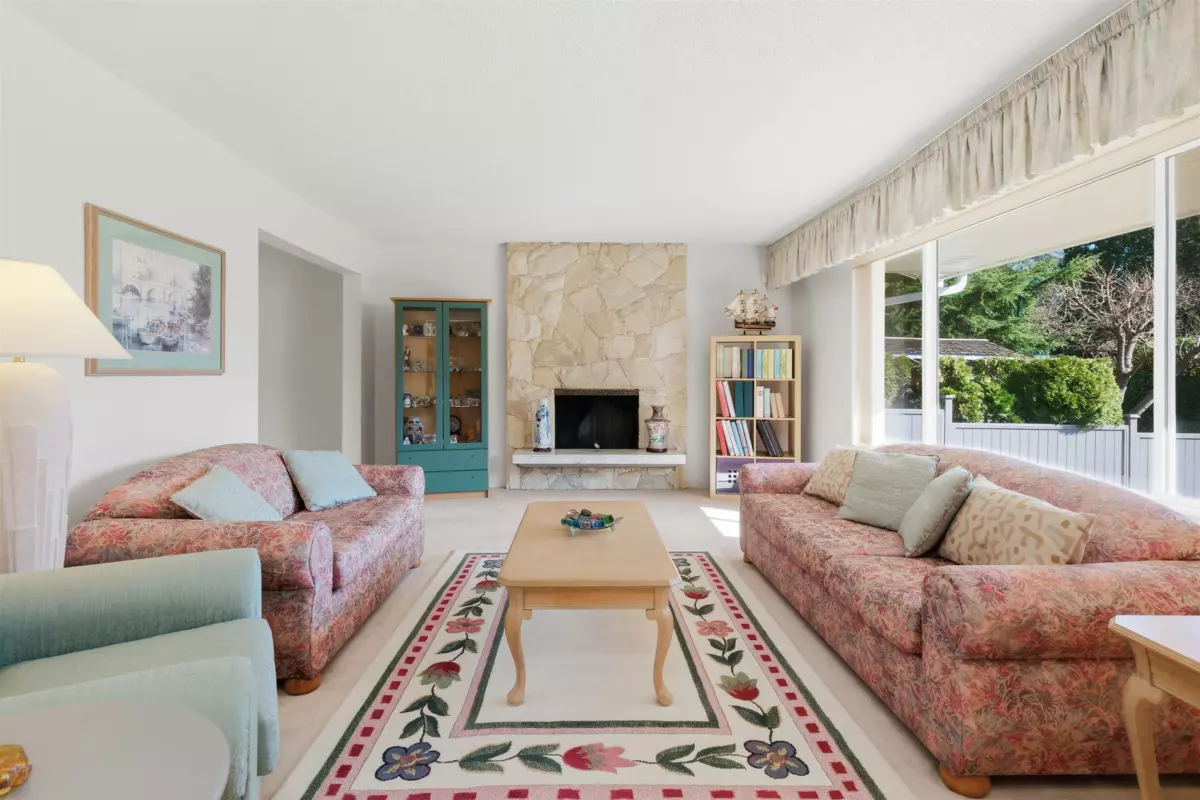 Family Room Photo of 2716 Byron Road, North Vancouver, BC