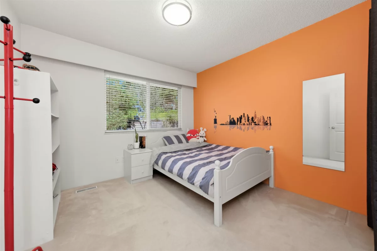 Garage Interior Photo of 2716 Byron Road, North Vancouver, BC