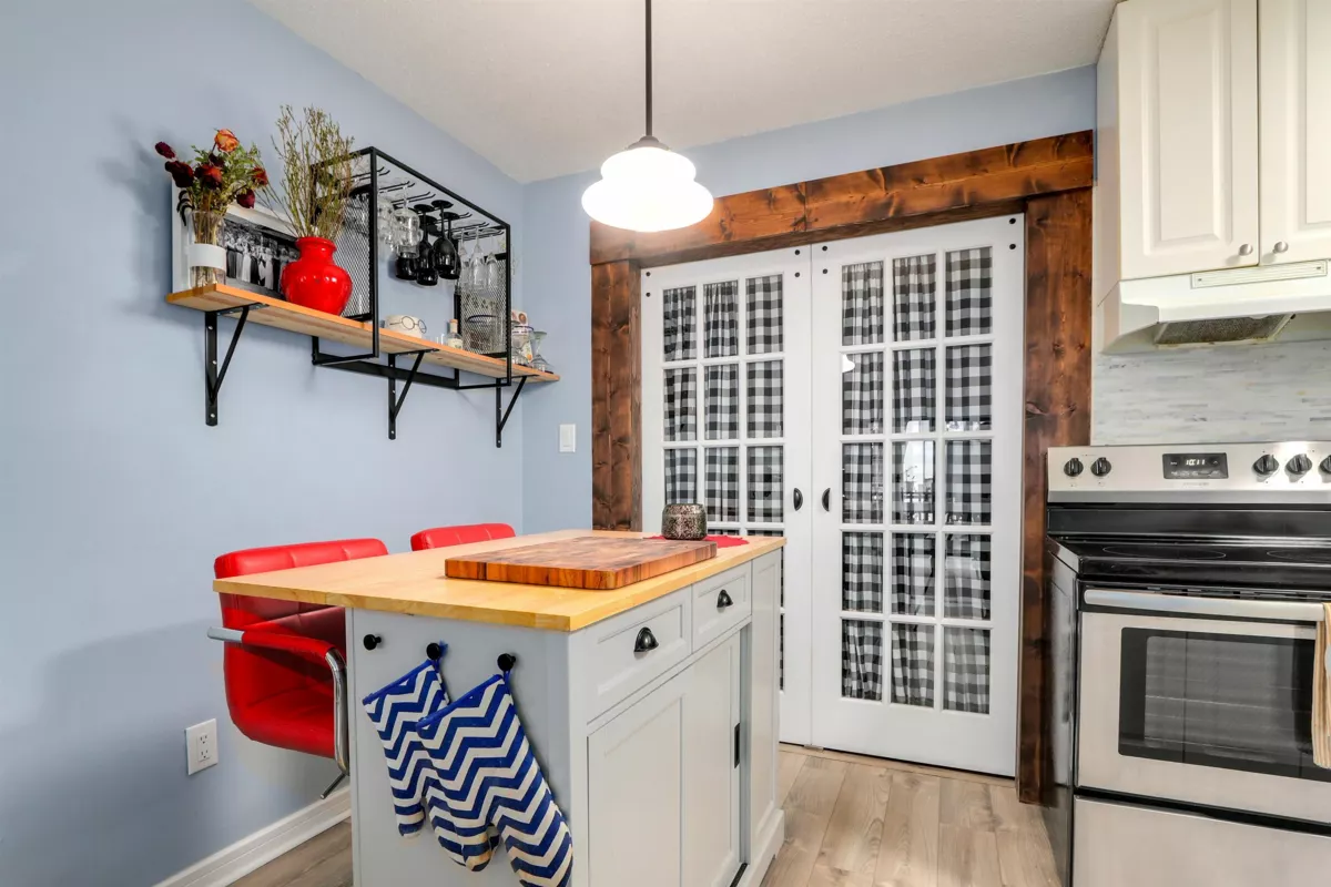 Pantry Photo of 314 170 E 3rd Street, North Vancouver, BC