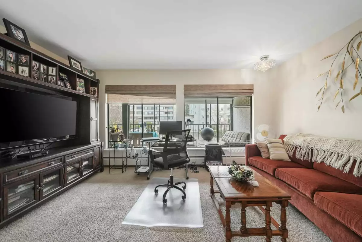 Bedroom 2 Photo of 308 1437 Foster Street, White Rock, BC