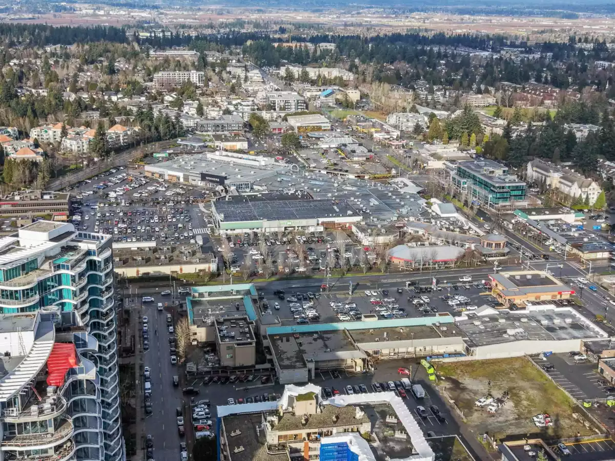 Hallway Photo of 308 1437 Foster Street, White Rock, BC