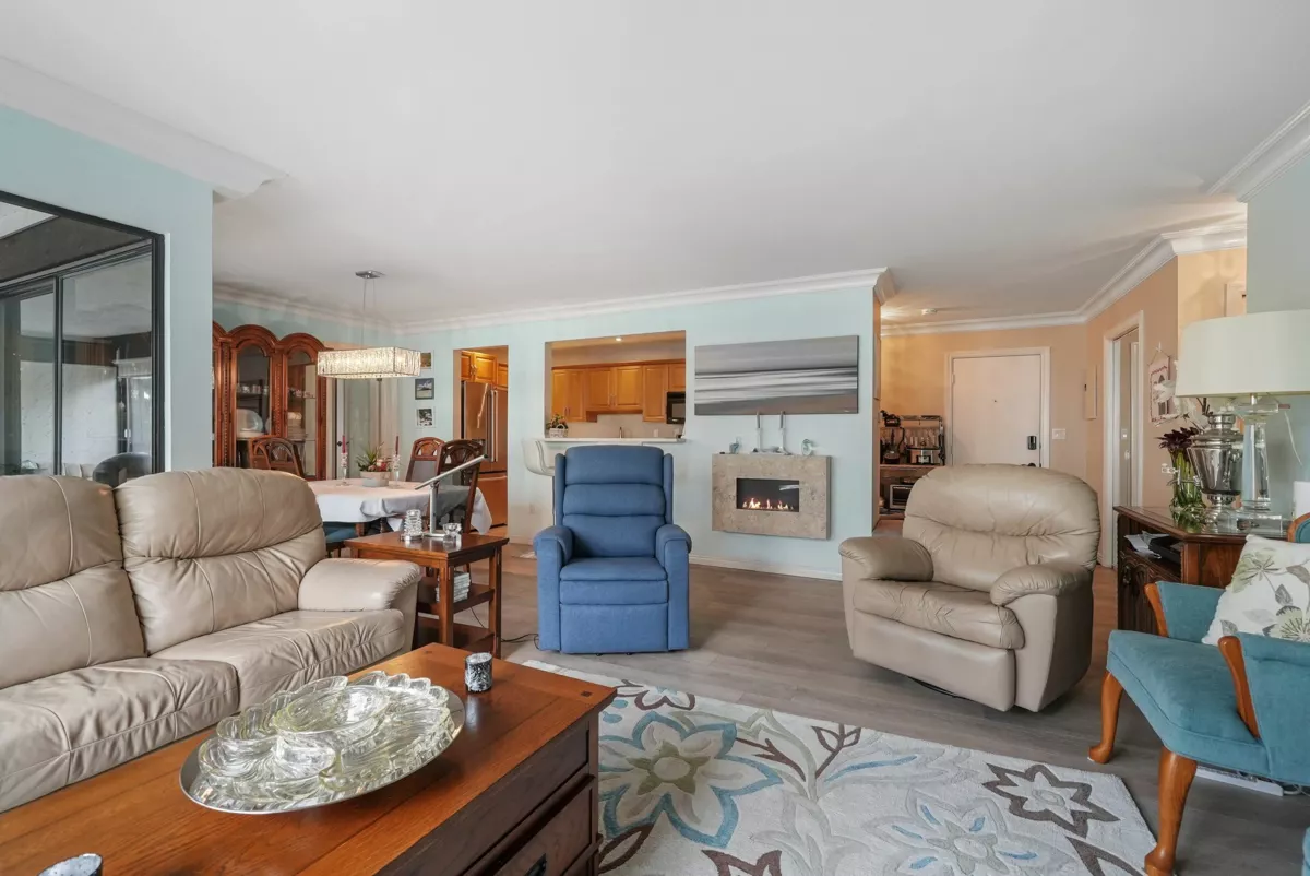 Living Room Photo of 308 1437 Foster Street, White Rock, BC