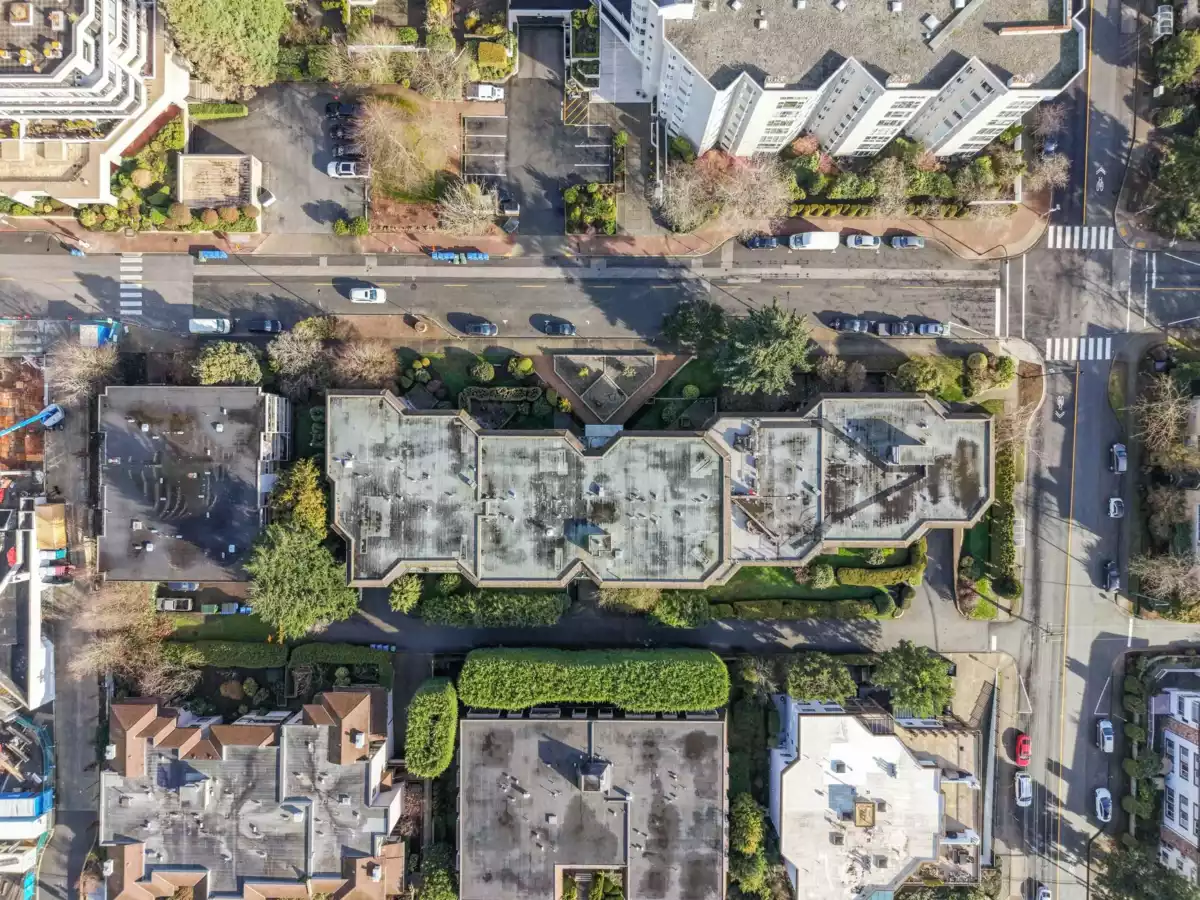 Mudroom Photo of 308 1437 Foster Street, White Rock, BC