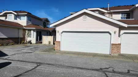 30 9168 Fleetwood Way, Surrey, BC, Surrey — Townhouse for sale