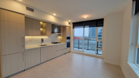 502 9887 Whalley Boulevard, Surrey, BC, Surrey — Apartment/Condo for sale
