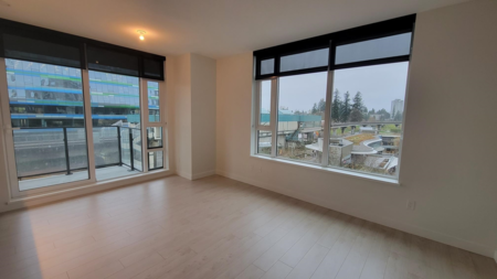 Kitchen Island Photo of 502 9887 Whalley Boulevard, Surrey, BC