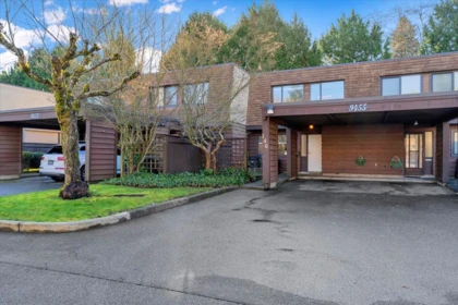 146 9455 Prince Charles Boulevard, Surrey, BC, Surrey — Townhouse for sale