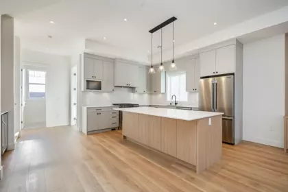 Kitchen Photo of 16711 16 Avenue, Surrey, BC