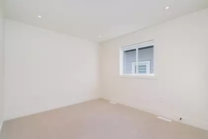 Mudroom Photo of 16711 16 Avenue, Surrey, BC