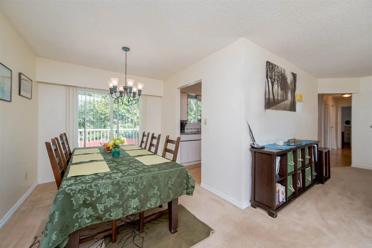 Dining Area Photo of 11781 71a Avenue, Delta, BC