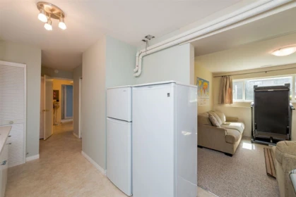 Guest Bathroom Photo of 11781 71a Avenue, Delta, BC
