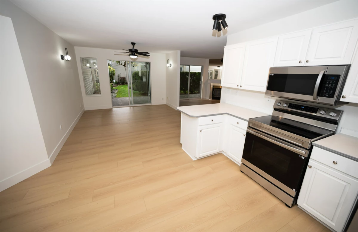 Dining Area Photo of 117 10584 153 Street, Surrey, BC