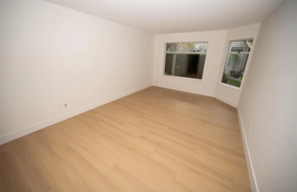 Hallway Photo of 117 10584 153 Street, Surrey, BC